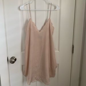TOBI medium scalloped dress in blush pink!